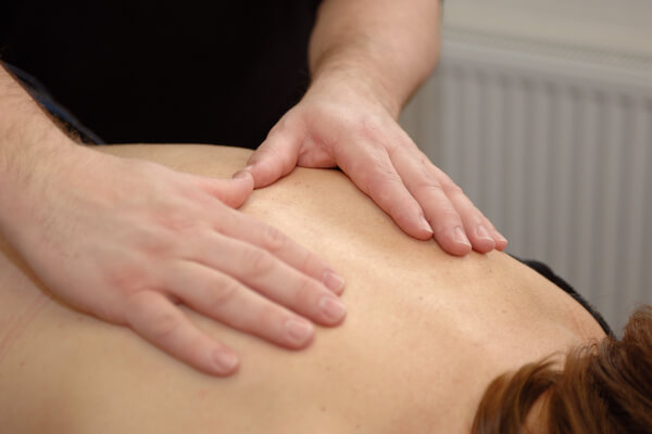 Massage van de rug - Fysiotherapie bij Fysio 4 in Groningen